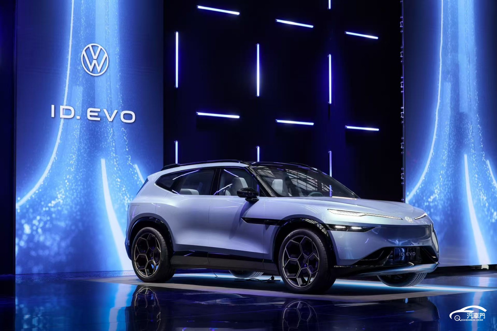 藍色的汽車

AI 生成的內(nèi)容可能不正確。