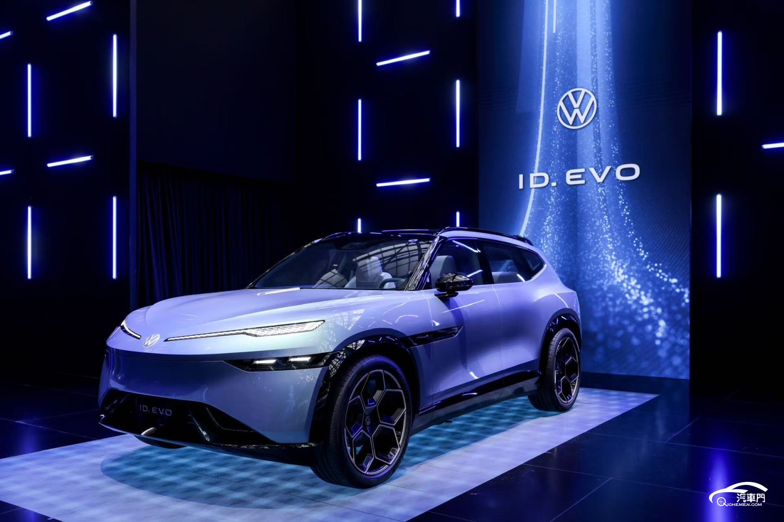 藍色的汽車

AI 生成的內(nèi)容可能不正確。