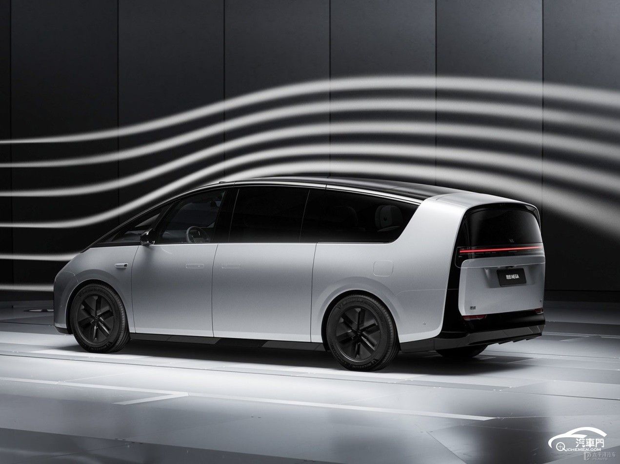 理想MEGA官圖實(shí)拍高清大圖_理想MEGA 2024款 Ultra第4張圖片大全_太平洋汽車