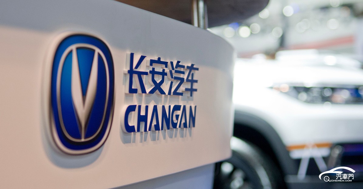 街道上立著廣告牌子

AI 生成的內(nèi)容可能不正確。